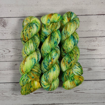 Neon Field/Dyed to Order